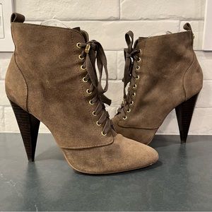 Betsey Johnson sz 8 Abbey green suede laceup heeled combat booties